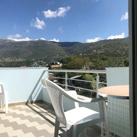 Potami Apartments *
